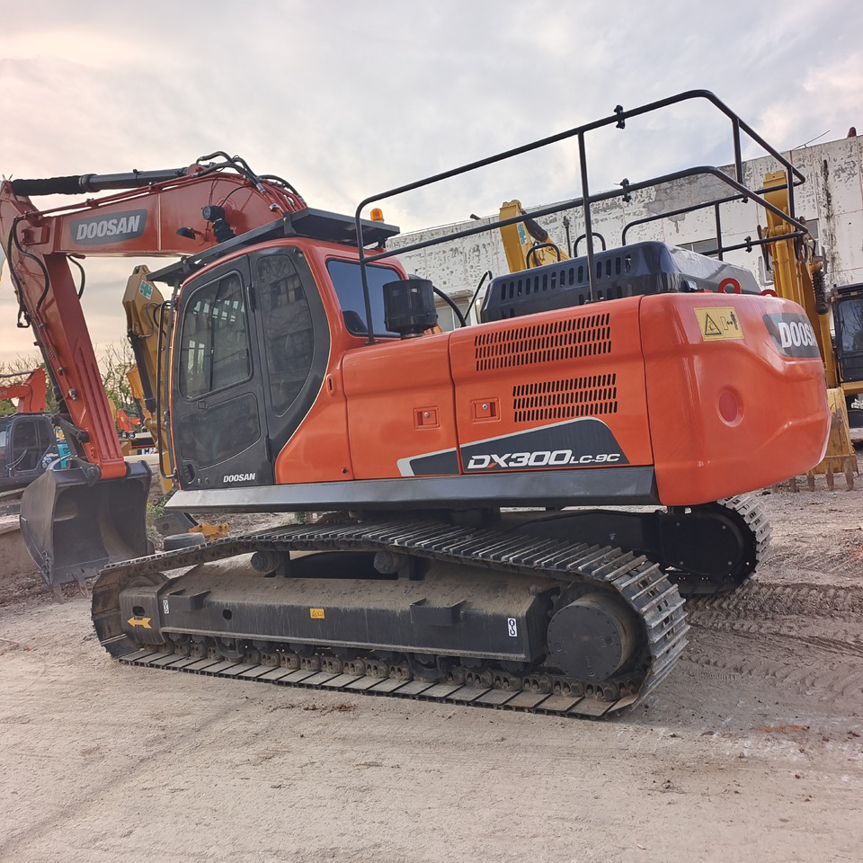 DOOSAN DX300LC-9C DX300LCA - حفارات زحافة: صور 5 DOOSAN DX300LC-9C DX300LCA - حفارات زحافة: صور 5