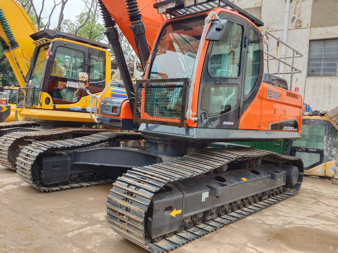 DOOSAN DX300LC-9C DX300LCA - حفارات زحافة: صور 1 DOOSAN DX300LC-9C DX300LCA - حفارات زحافة: صور 1