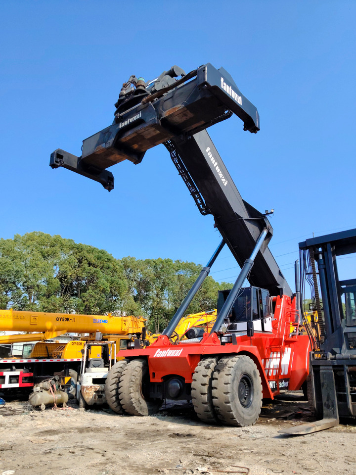 FANTUZZI CS45KM - رافعات حاويات: صور 4 FANTUZZI CS45KM - رافعات حاويات: صور 4