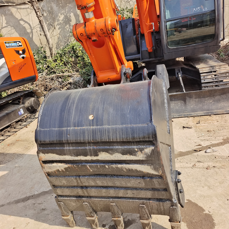 HITACHI ZX70 ZAXIS 70 - حفارة مصغرة: صور 3 HITACHI ZX70 ZAXIS 70 - حفارة مصغرة: صور 3