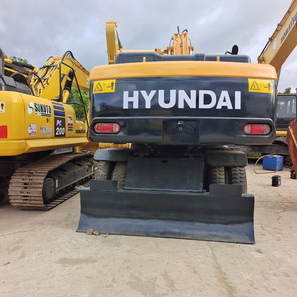 HYUNDAI 210W-9T - حفارة على عجلات: صور 3 HYUNDAI 210W-9T - حفارة على عجلات: صور 3