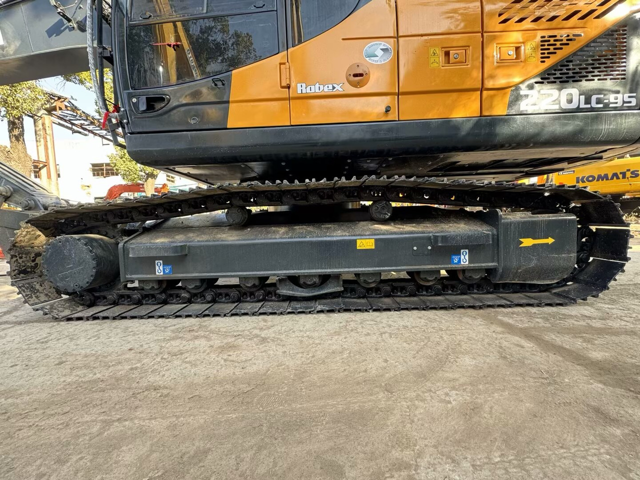 HYUNDAI 220LC-9S - حفارات زحافة: صور 5 HYUNDAI 220LC-9S - حفارات زحافة: صور 5