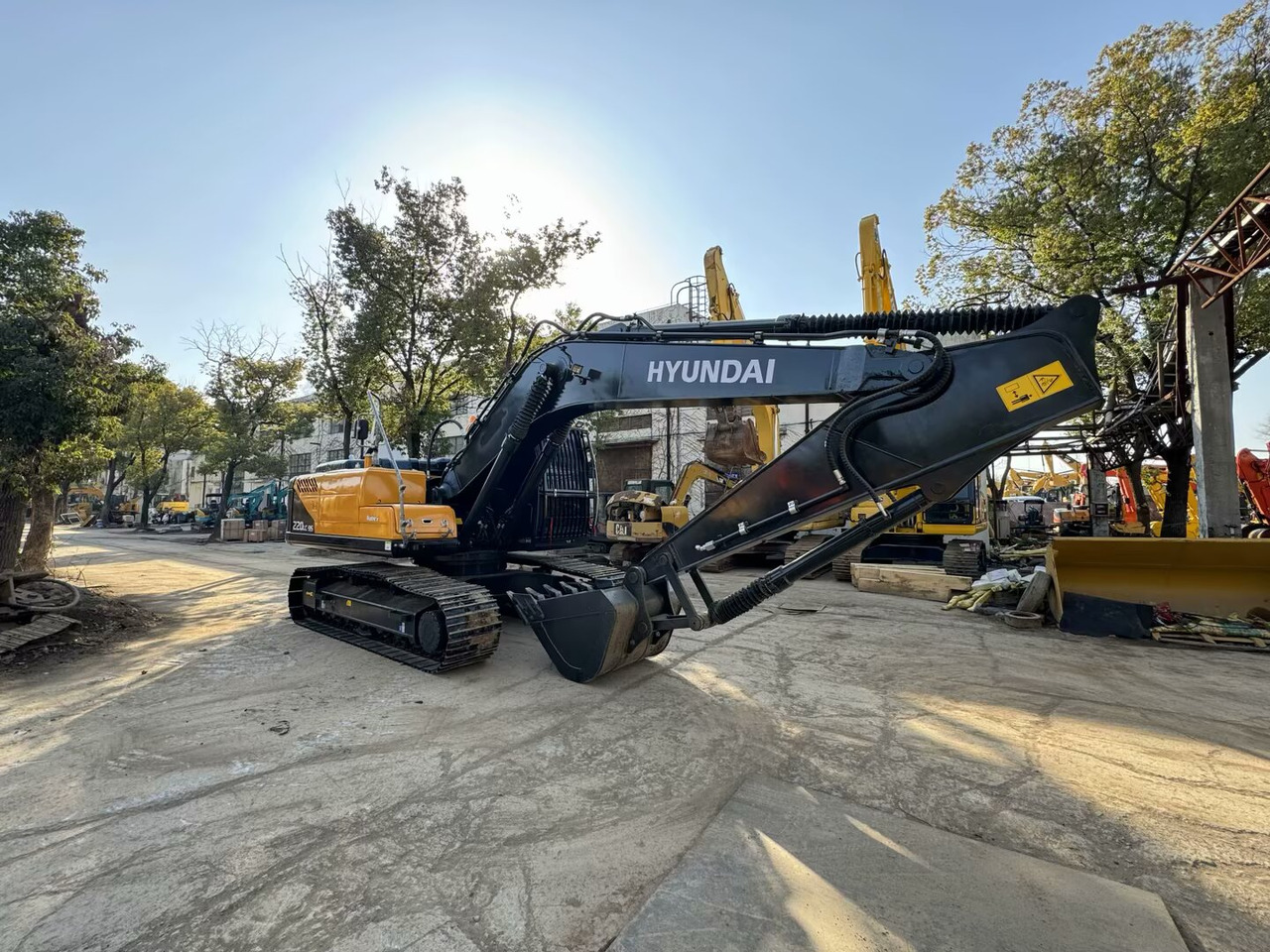 حفارات زحافة HYUNDAI 220LC-9S: صور 8