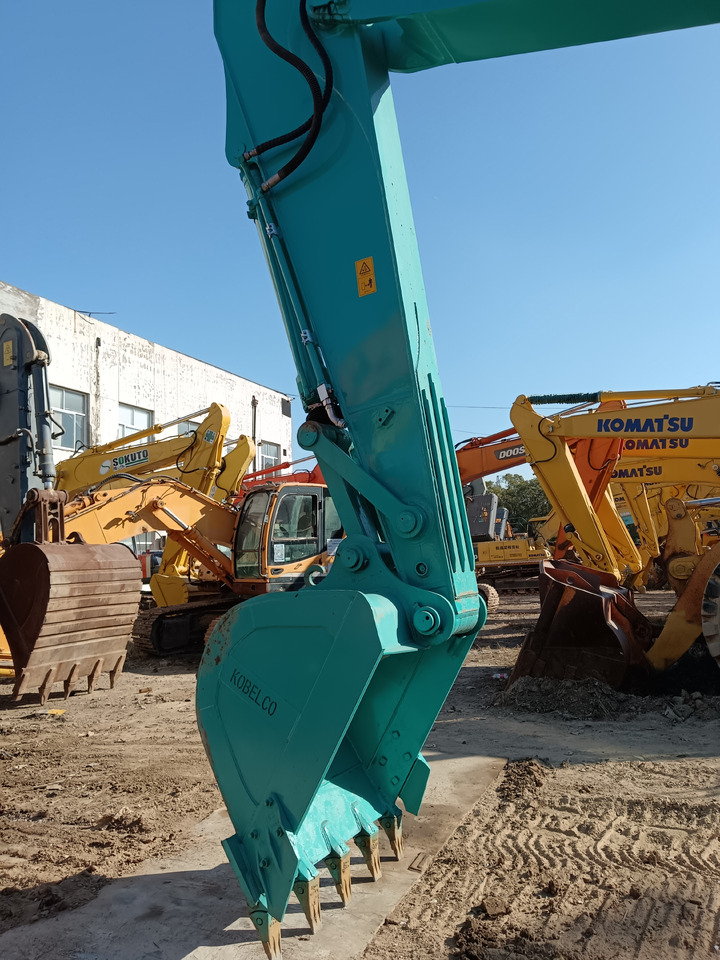 KOBELCO SK 200 - 8 - حفارات زحافة: صور 4 KOBELCO SK 200 - 8 - حفارات زحافة: صور 4