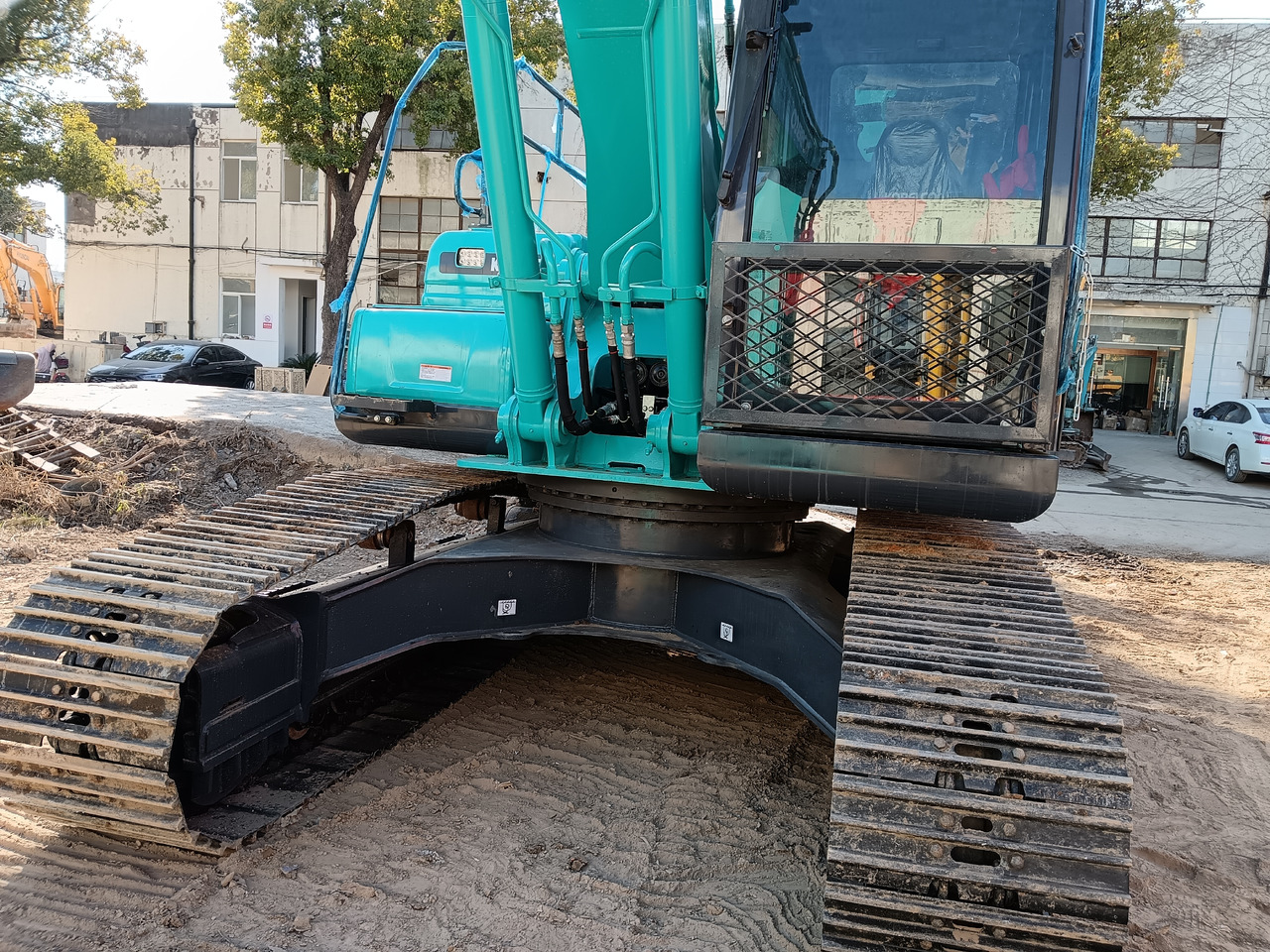 KOBELCO SK 200 - 8 - حفارات زحافة: صور 5 KOBELCO SK 200 - 8 - حفارات زحافة: صور 5