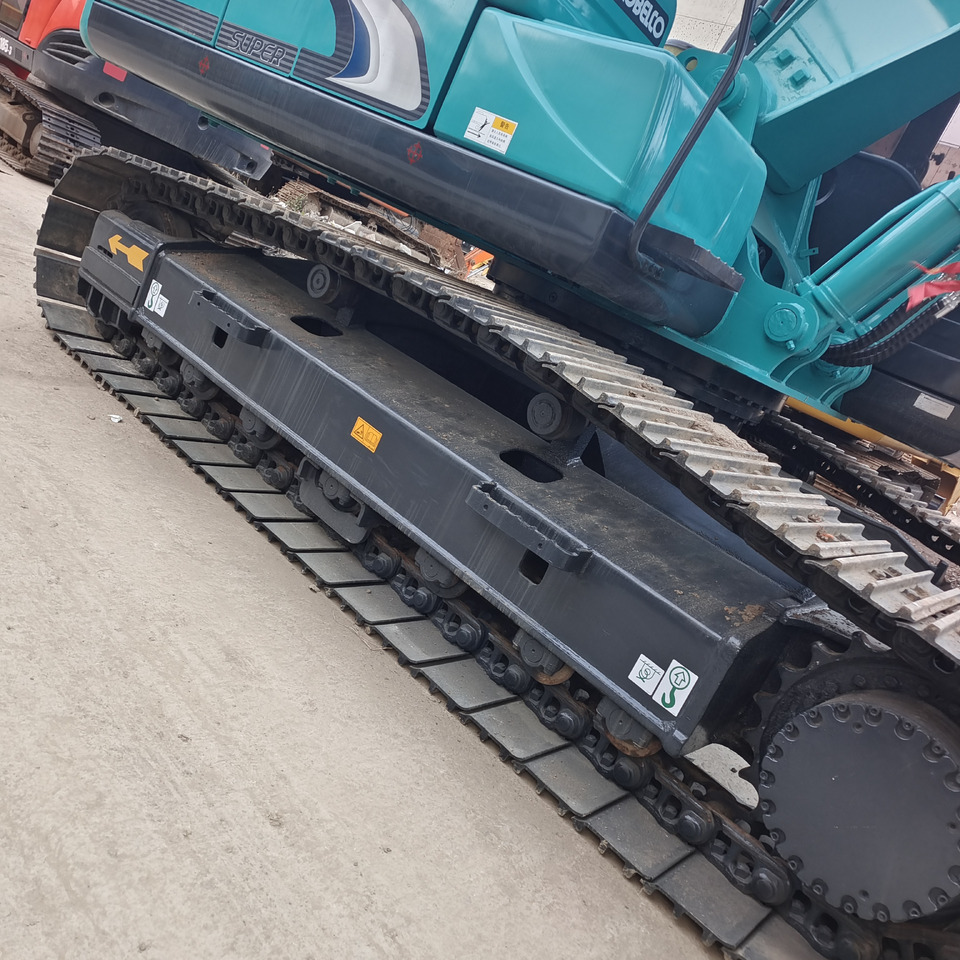 KOBELCO SK200-8 - حفارات زحافة: صور 3 KOBELCO SK200-8 - حفارات زحافة: صور 3