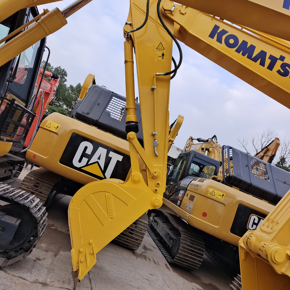 KOMATSU PC 210 LC - 8 - حفارات زحافة: صور 3 KOMATSU PC 210 LC - 8 - حفارات زحافة: صور 3