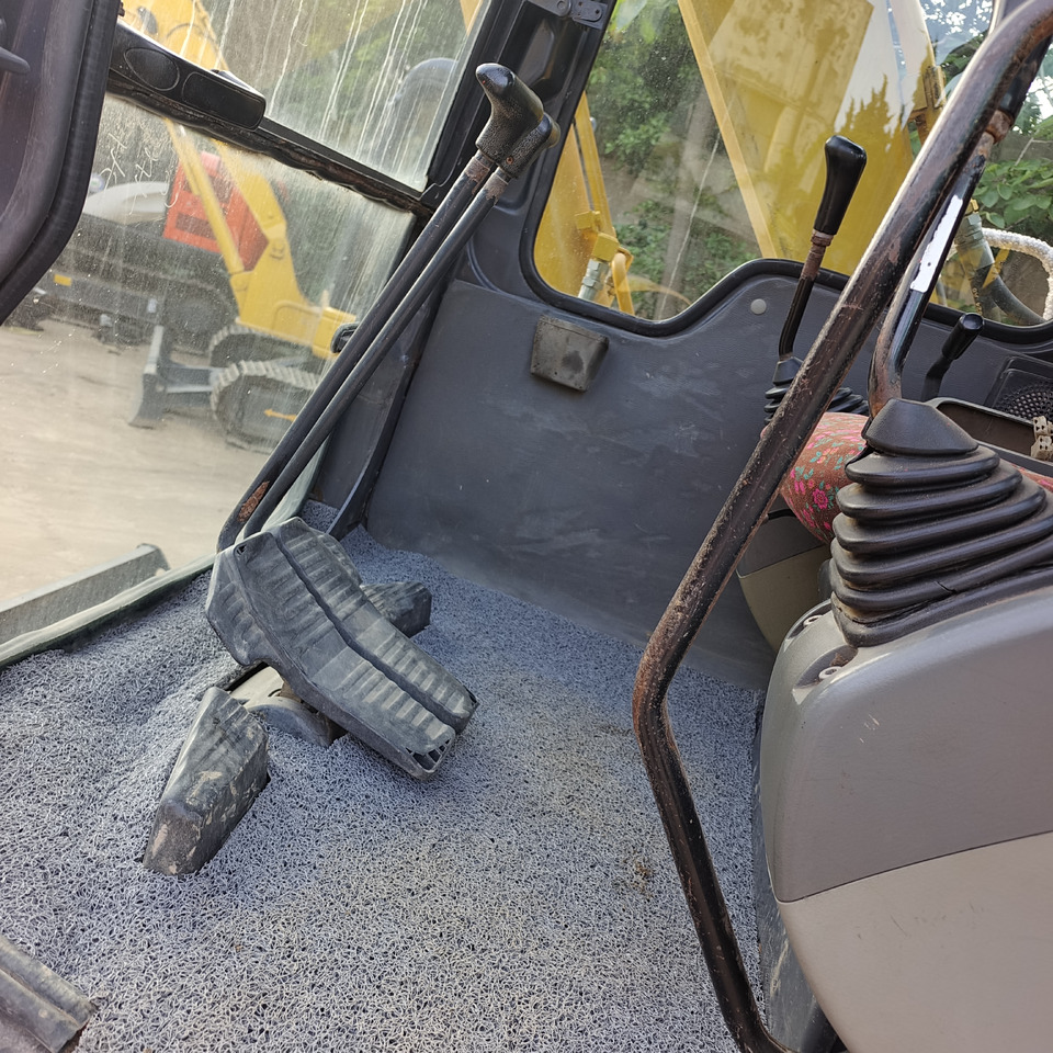 KOMATSU PC 60 - حفارة مصغرة: صور 4 KOMATSU PC 60 - حفارة مصغرة: صور 4