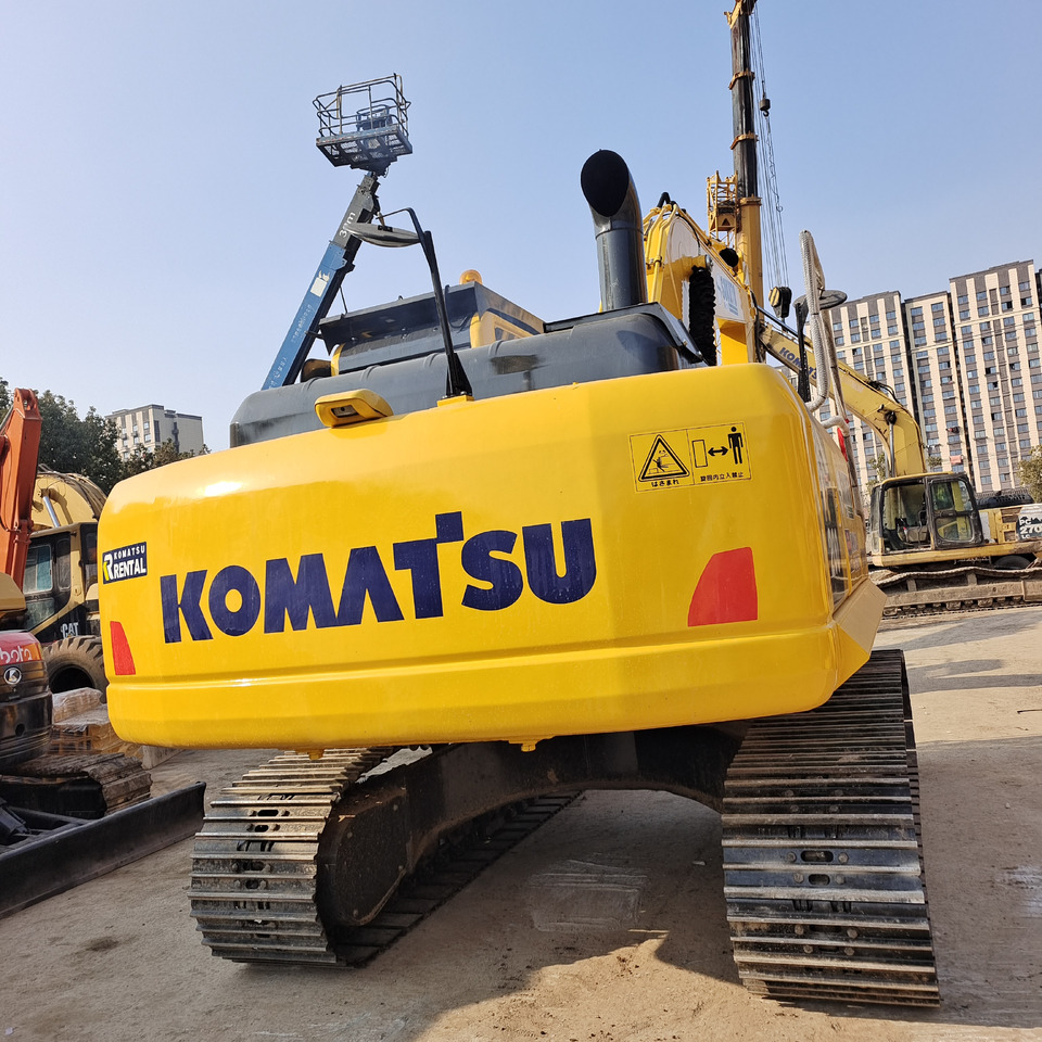 KOMATSU PC200-8 PC210 PC220 - حفارات زحافة: صور 3 KOMATSU PC200-8 PC210 PC220 - حفارات زحافة: صور 3