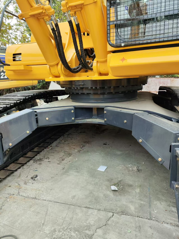 KOMATSU PC450-8 PC 450 - 8 - حفارات زحافة: صور 3 KOMATSU PC450-8 PC 450 - 8 - حفارات زحافة: صور 3