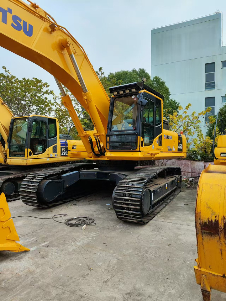 KOMATSU PC450 - حفارات زحافة: صور 1 KOMATSU PC450 - حفارات زحافة: صور 1