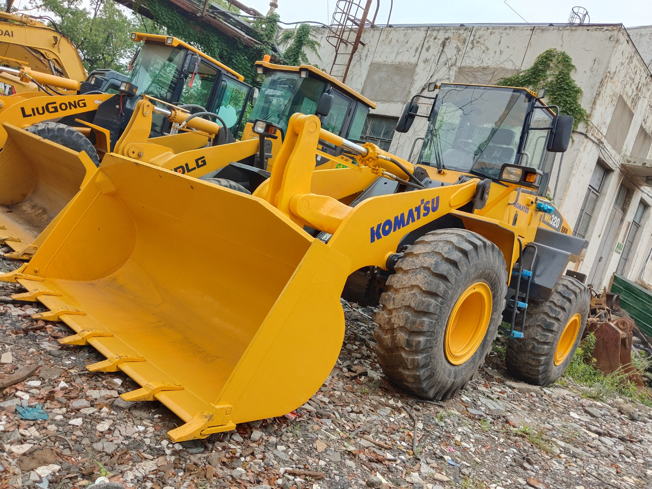 KOMATSU WA320-5 - اللودر بعجل: صور 5 KOMATSU WA320-5 - اللودر بعجل: صور 5