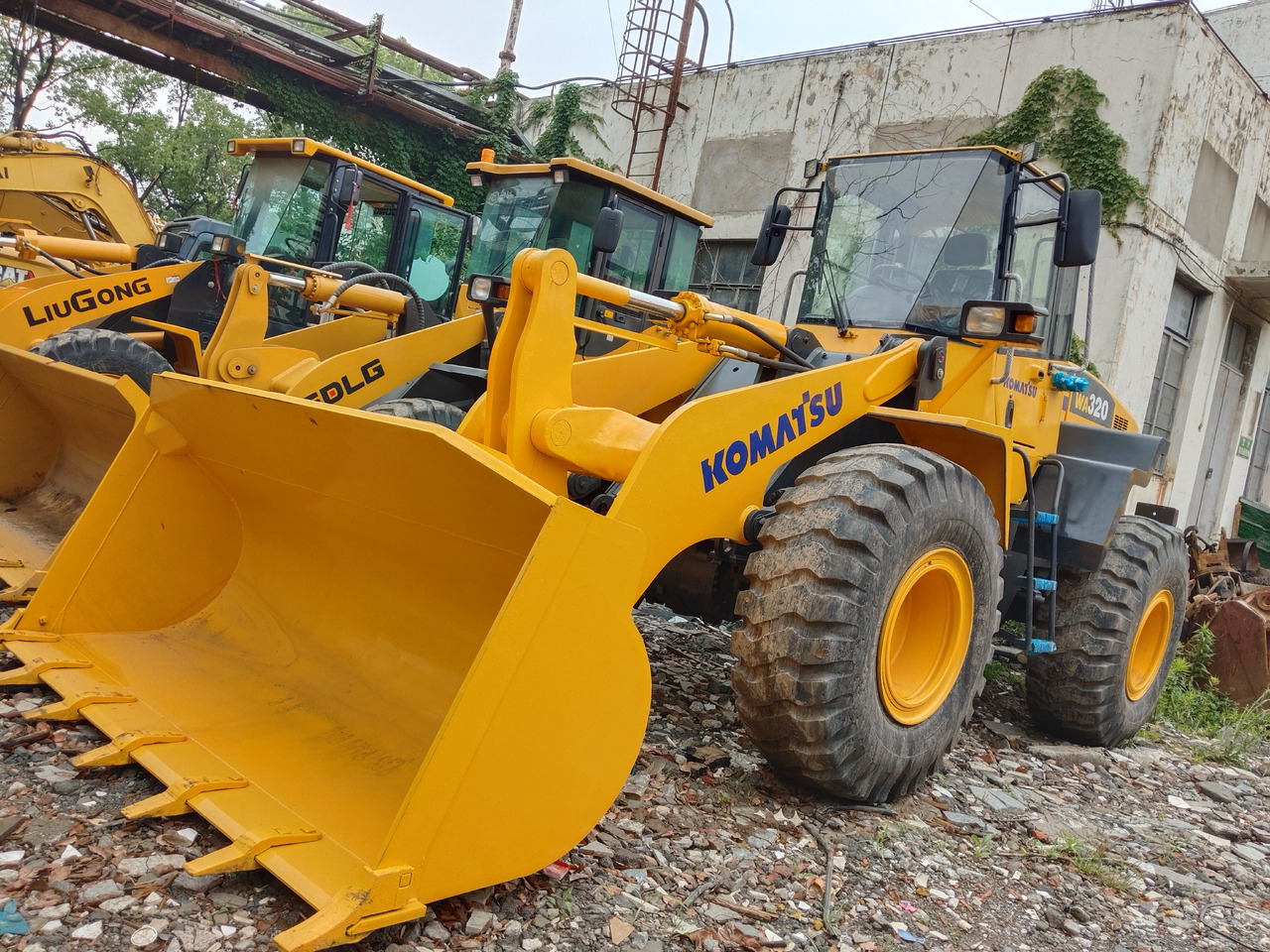 KOMATSU WA320-5 - اللودر بعجل: صور 5 KOMATSU WA320-5 - اللودر بعجل: صور 5