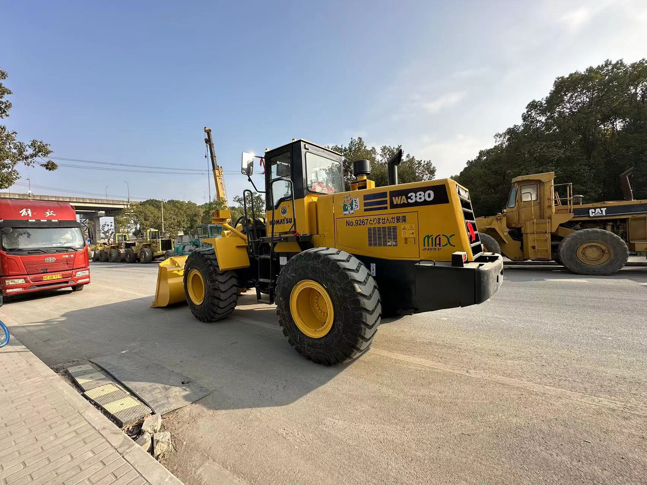 KOMATSU WA380 - اللودر بعجل: صور 5 KOMATSU WA380 - اللودر بعجل: صور 5