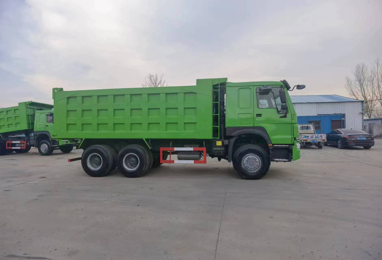 SINOTRUK HOWO 6*4 8*4 DUMP TRUCK - قلابات: صور 5 SINOTRUK HOWO 6*4 8*4 DUMP TRUCK - قلابات: صور 5