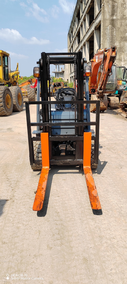 TOYOTA FD35 - رافعة شوكية ديزل: صور 2 TOYOTA FD35 - رافعة شوكية ديزل: صور 2