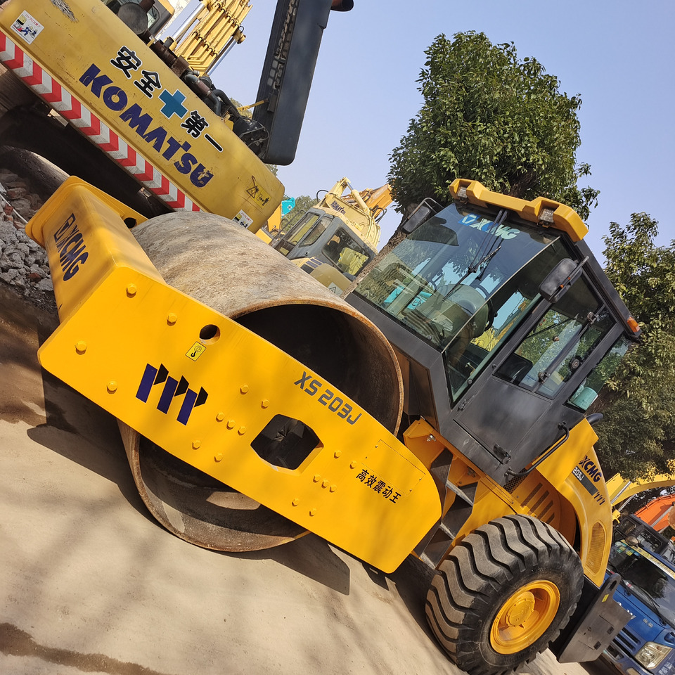 XCMG XS 203J - مدحلة الأسفلت: صور 3 XCMG XS 203J - مدحلة الأسفلت: صور 3
