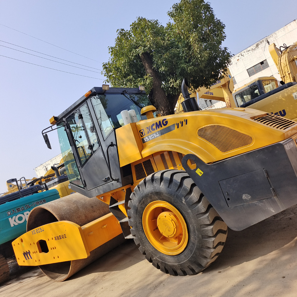XCMG XS 203J - مدحلة الأسفلت: صور 2 XCMG XS 203J - مدحلة الأسفلت: صور 2