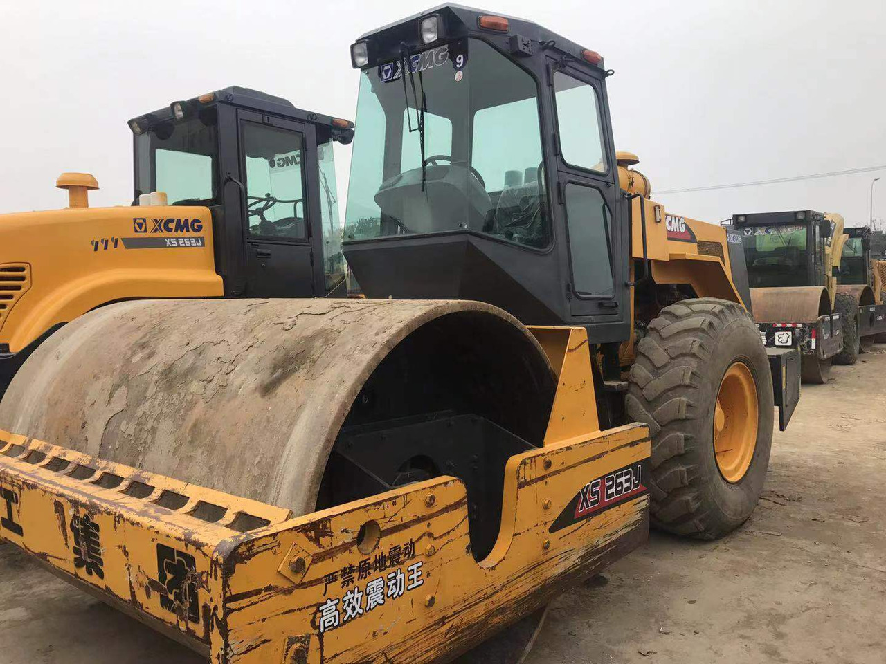 XCMG XS 263J - مدحلة الأسفلت: صور 5 XCMG XS 263J - مدحلة الأسفلت: صور 5