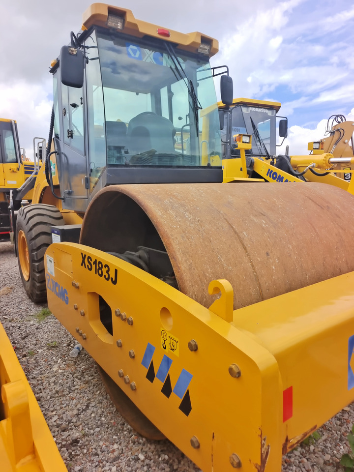 XCMG XS183J - مدحلة الأسفلت: صور 1 XCMG XS183J - مدحلة الأسفلت: صور 1