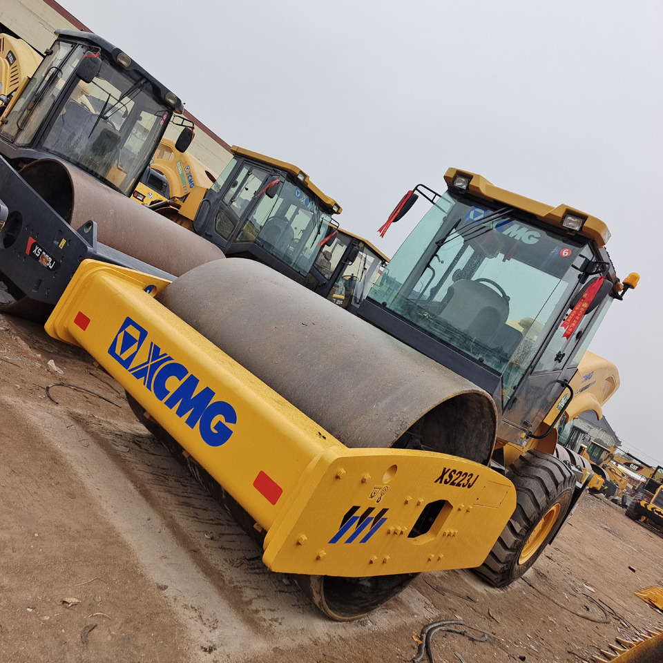 XCMG XS223J - مدحلة الأسفلت: صور 5 XCMG XS223J - مدحلة الأسفلت: صور 5