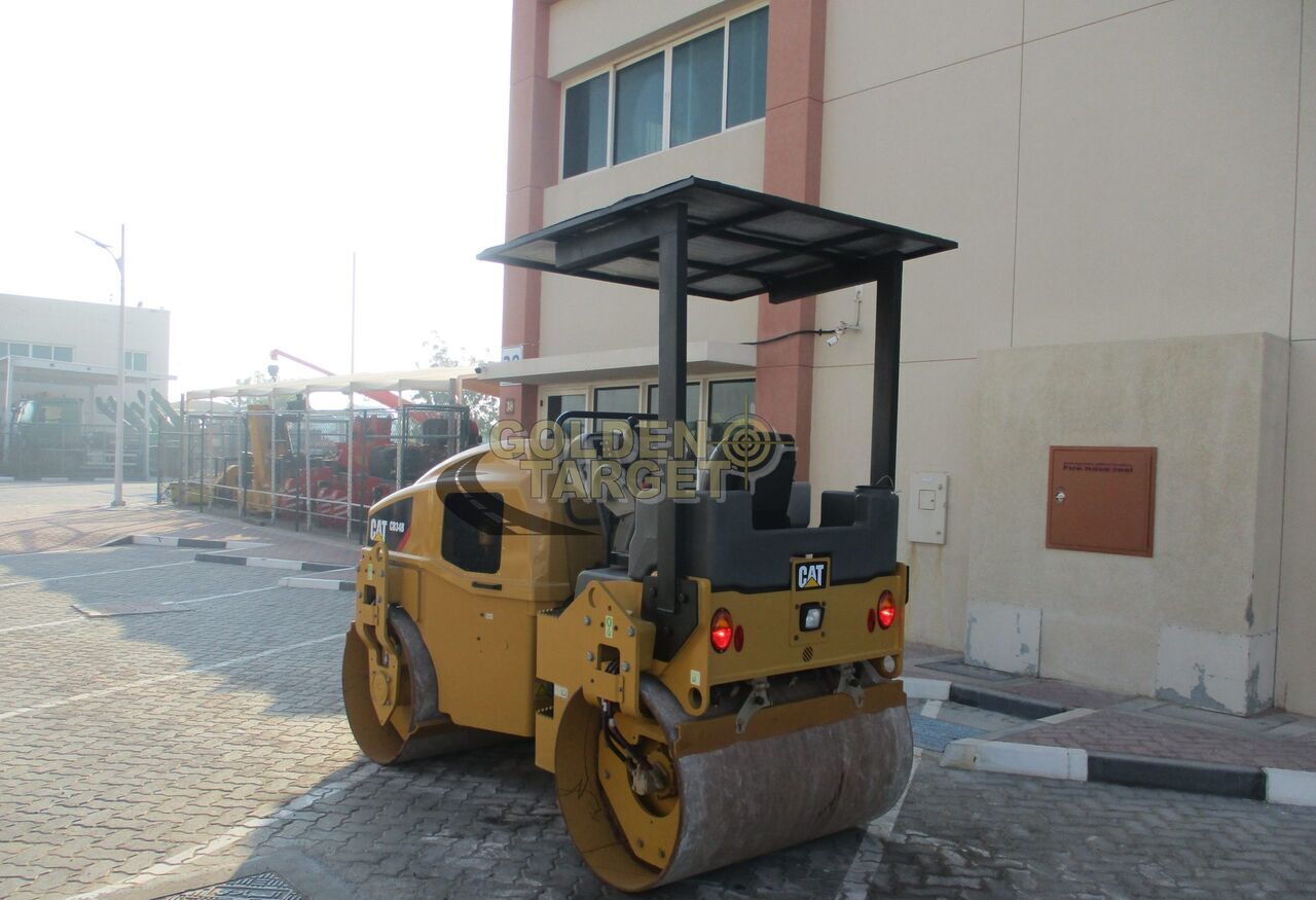 Caterpillar CB34B Double Drum Roller - مدحلة الأسفلت: صور 3 Caterpillar CB34B Double Drum Roller - مدحلة الأسفلت: صور 3