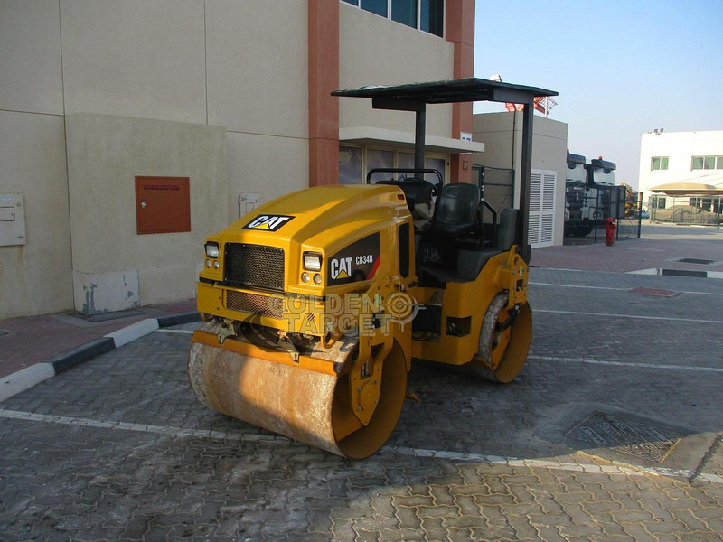 Caterpillar CB34B Tandem Roller - محدلة (زراعي): صور 2 Caterpillar CB34B Tandem Roller - محدلة (زراعي): صور 2