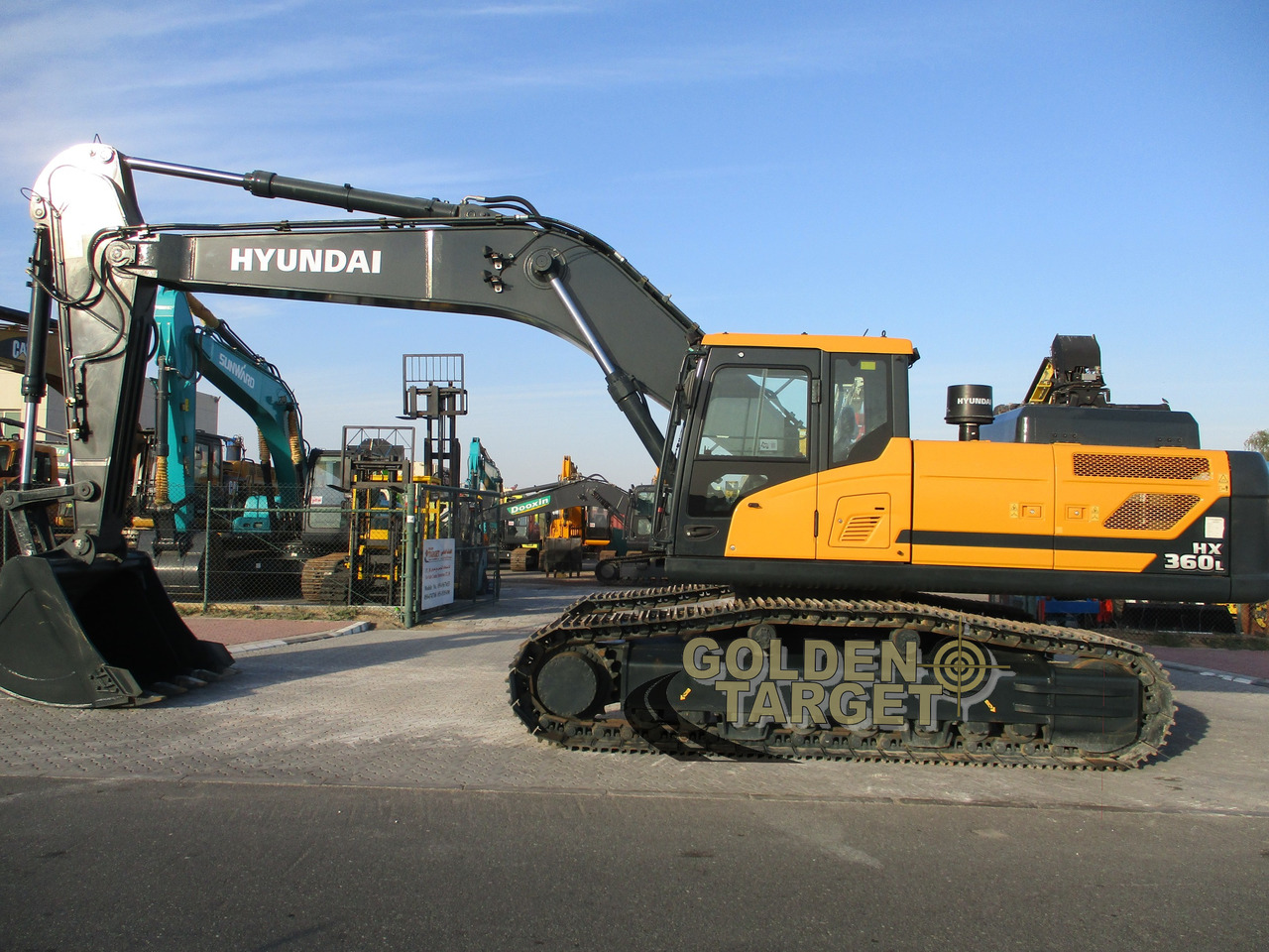 HYUNDAI HX360L Hydraulic Excavator - حفارة: صور 5 HYUNDAI HX360L Hydraulic Excavator - حفارة: صور 5