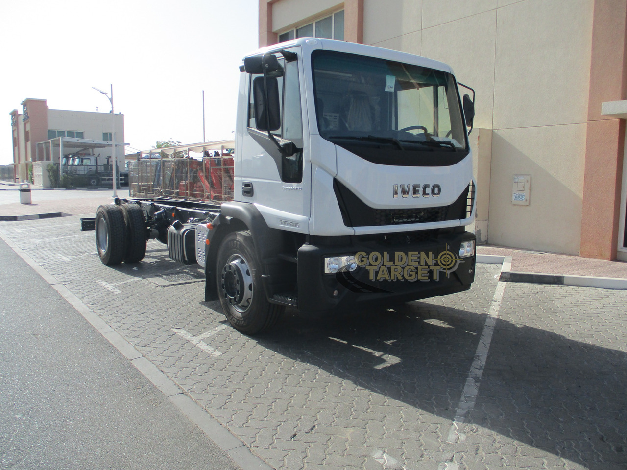 IVECO EUROCARGO 180E28 4x2 Chassis - الشاسيه شاحنة: صور 1 IVECO EUROCARGO 180E28 4x2 Chassis - الشاسيه شاحنة: صور 1