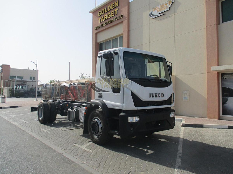 Iveco EUROCARGO 180E28 - الشاسية نصف مقطورة: صور 1 Iveco EUROCARGO 180E28 - الشاسية نصف مقطورة: صور 1
