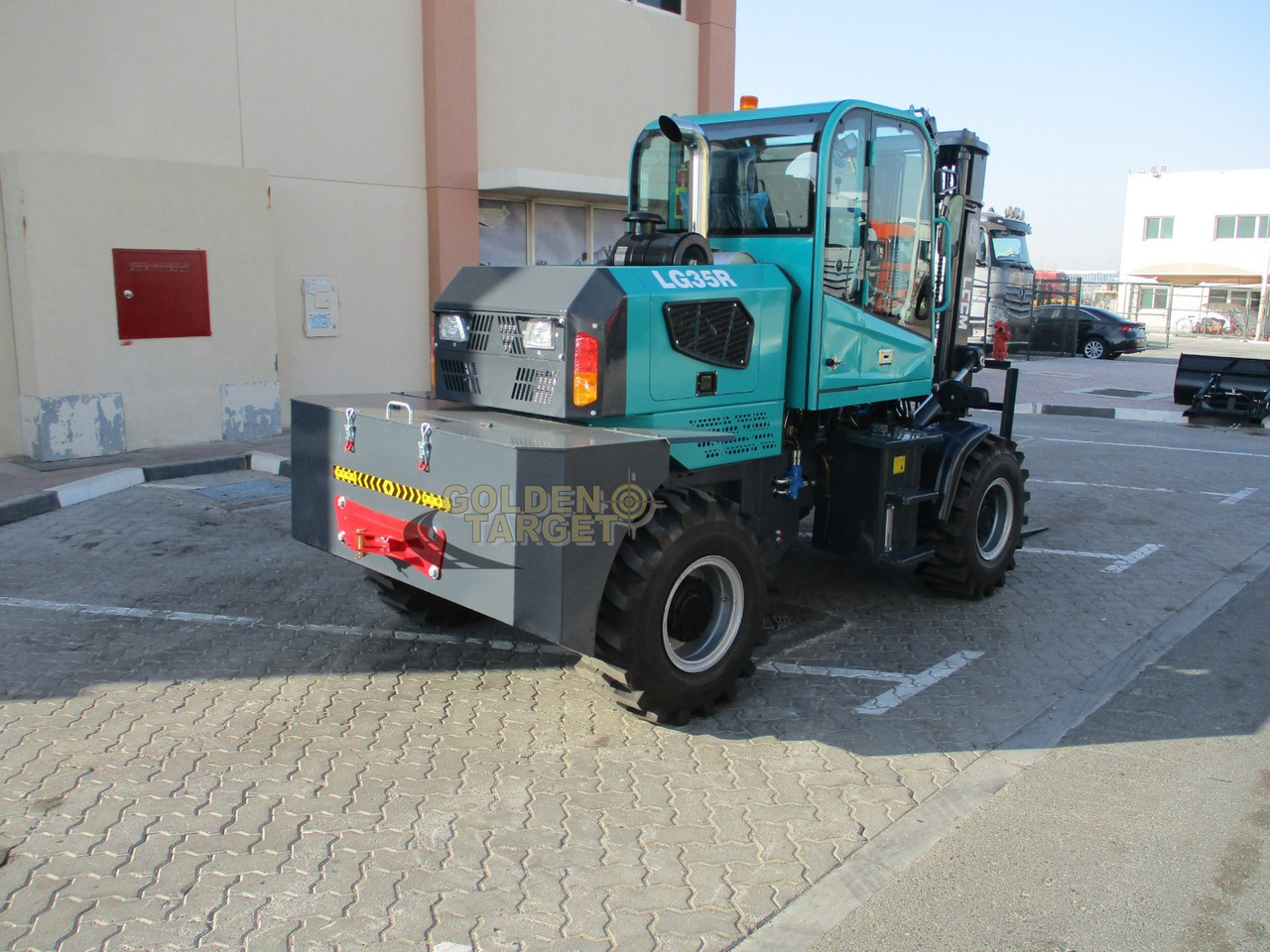 LGCM LG35R Rough Terrain Forklift - رافعة شوكية ديزل: صور 3 LGCM LG35R Rough Terrain Forklift - رافعة شوكية ديزل: صور 3