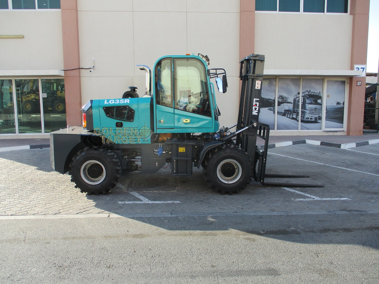 LGCM LG35R Rough Terrain Forklift - رافعة شوكية ديزل: صور 5 LGCM LG35R Rough Terrain Forklift - رافعة شوكية ديزل: صور 5