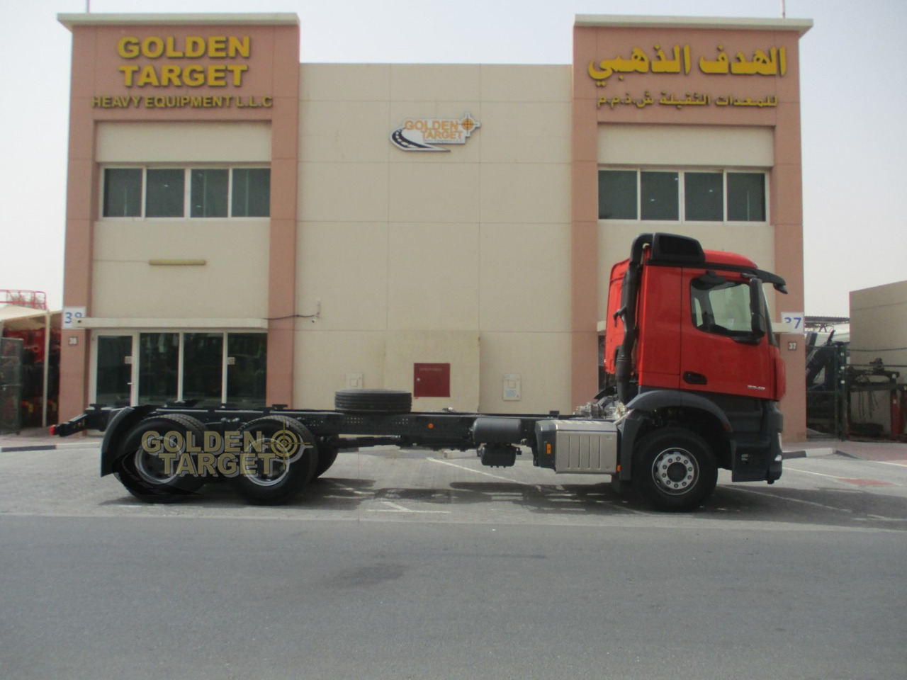 MERCEDES-BENZ Arocs 3348 6x4 Chassis - الشاسيه شاحنة: صور 5 MERCEDES-BENZ Arocs 3348 6x4 Chassis - الشاسيه شاحنة: صور 5