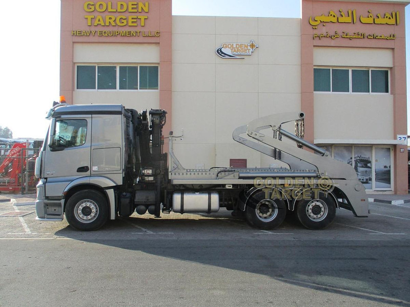 Mercedes-Benz 2642 6×2 Double Skip Loader with HIAB Crane - لودر: صور 4 Mercedes-Benz 2642 6×2 Double Skip Loader with HIAB Crane - لودر: صور 4