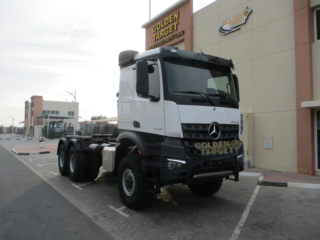 Mercedes-Benz Arocs 3342 6x6 Head Truck - شاحنة جرار: صور 1 Mercedes-Benz Arocs 3342 6x6 Head Truck - شاحنة جرار: صور 1