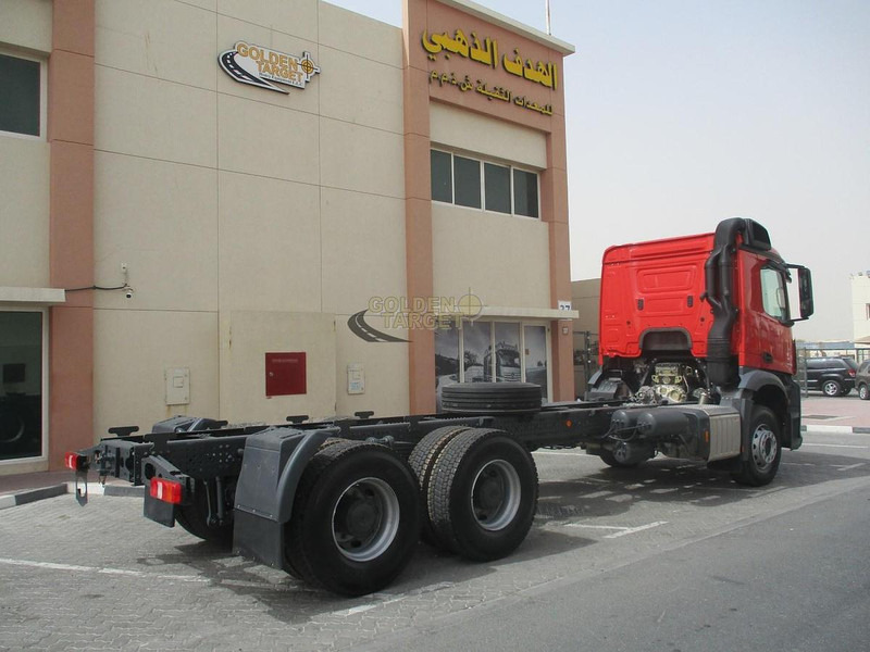 Mercedes-Benz Arocs 3348 - الشاسية نصف مقطورة: صور 3 Mercedes-Benz Arocs 3348 - الشاسية نصف مقطورة: صور 3