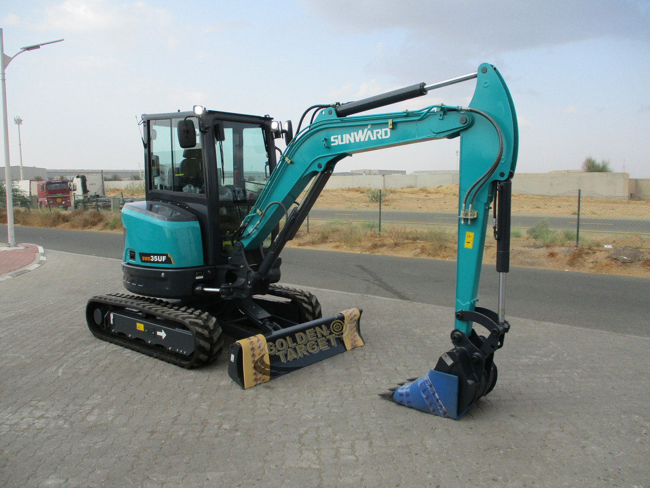 SUNWARD SWE35UF Mini Hydraulic Excavator - حفارة مصغرة: صور 1 SUNWARD SWE35UF Mini Hydraulic Excavator - حفارة مصغرة: صور 1