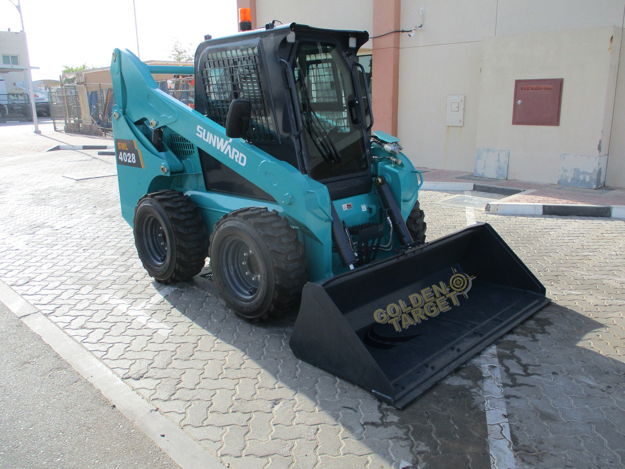 SUNWARD SWL4028 Skid Steer - شيول صغير: صور 1 SUNWARD SWL4028 Skid Steer - شيول صغير: صور 1