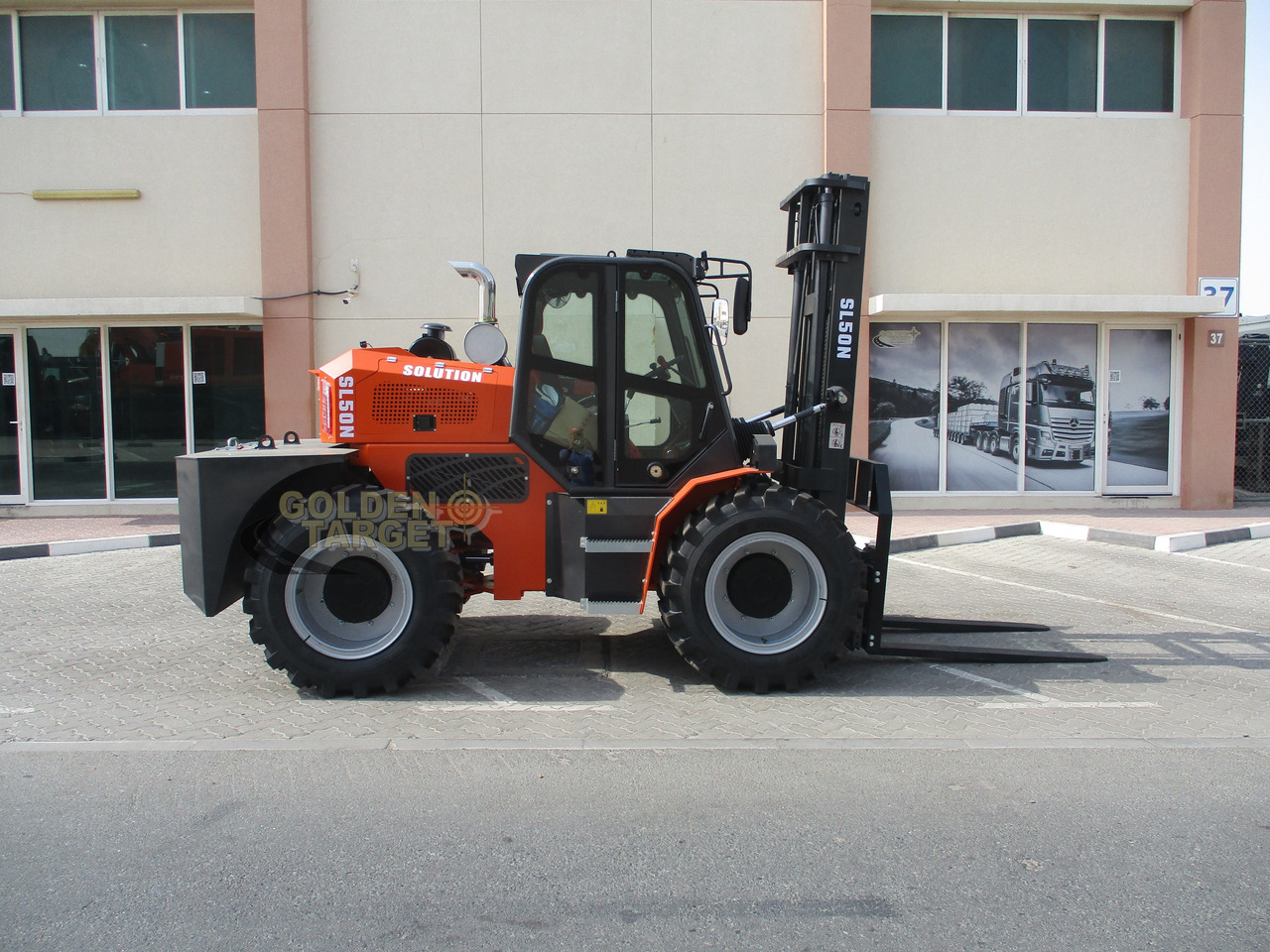Solution SL50N Rough Terrain Forklift - رافعة شوكية ديزل: صور 5 Solution SL50N Rough Terrain Forklift - رافعة شوكية ديزل: صور 5