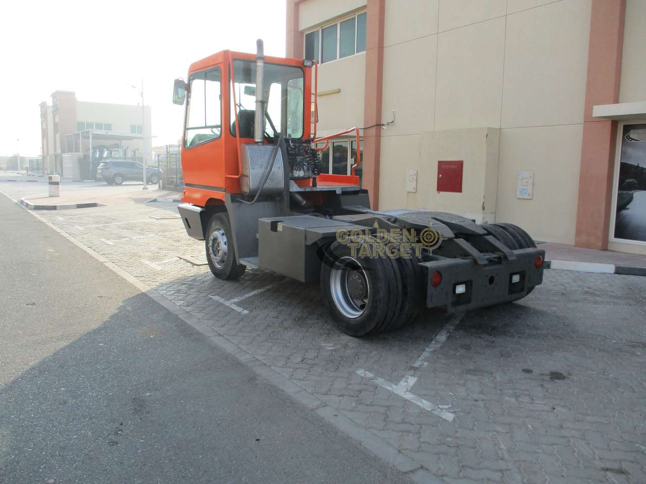Terberg YT222 4x2 Terminal Truck - جرارات صالات المطارات: صور 4 Terberg YT222 4x2 Terminal Truck - جرارات صالات المطارات: صور 4