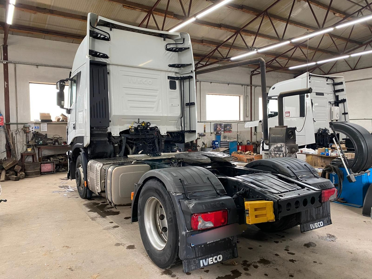 Iveco Stralis 460 Hi-Way 4x2Tractor -Tipper hydraulic - شاحنة جرار: صور 5 Iveco Stralis 460 Hi-Way 4x2Tractor -Tipper hydraulic - شاحنة جرار: صور 5