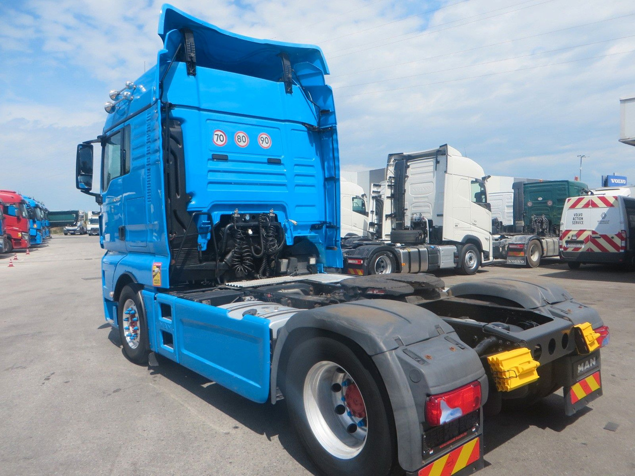 MAN TGX 18.500 4x2Tractor XLX, Retarder - شاحنة جرار: صور 4 MAN TGX 18.500 4x2Tractor XLX, Retarder - شاحنة جرار: صور 4