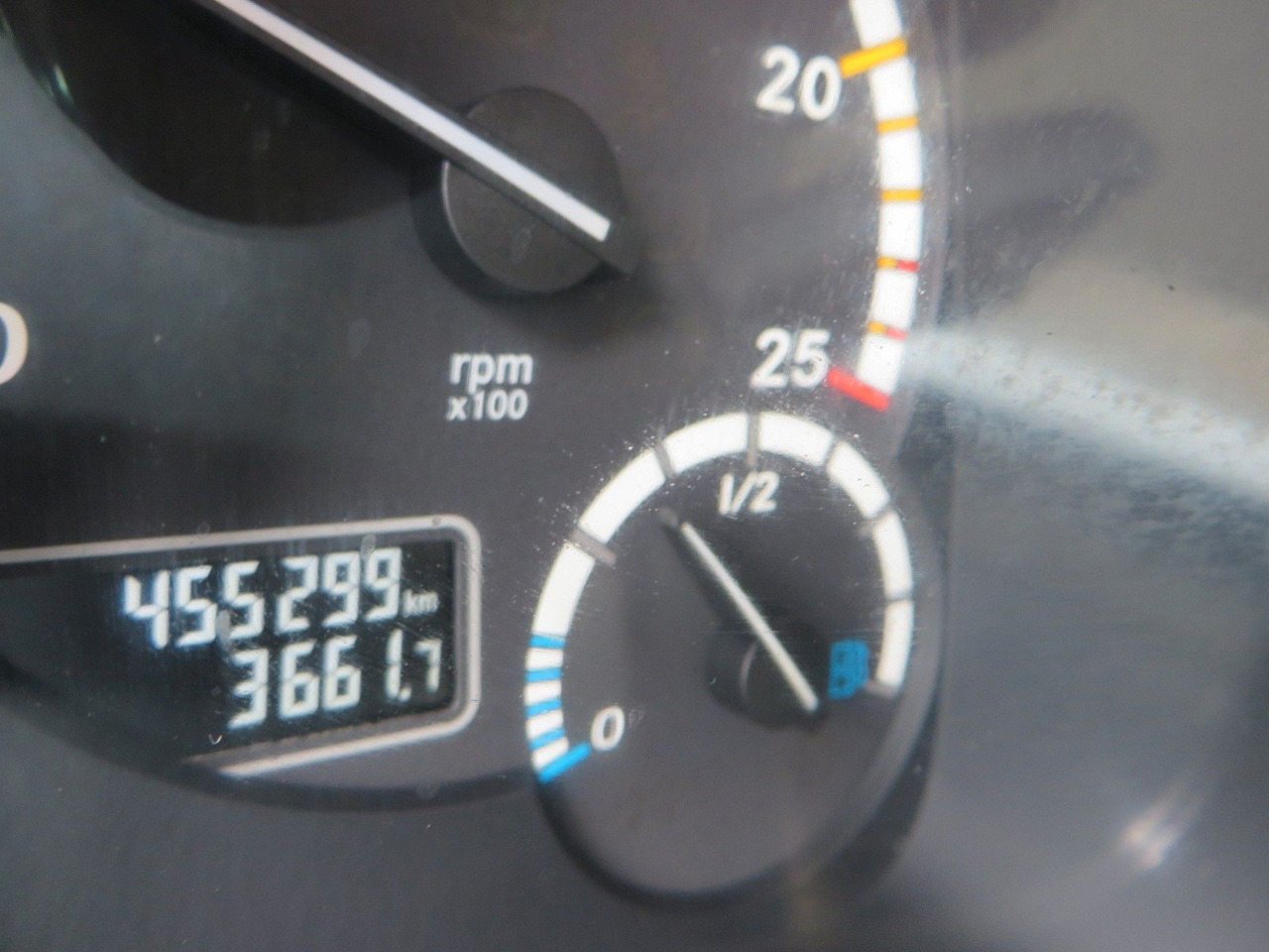 Mercedes-Benz Actros 1845 LS Retarder Hydraulic - شاحنة جرار: صور 5 Mercedes-Benz Actros 1845 LS Retarder Hydraulic - شاحنة جرار: صور 5