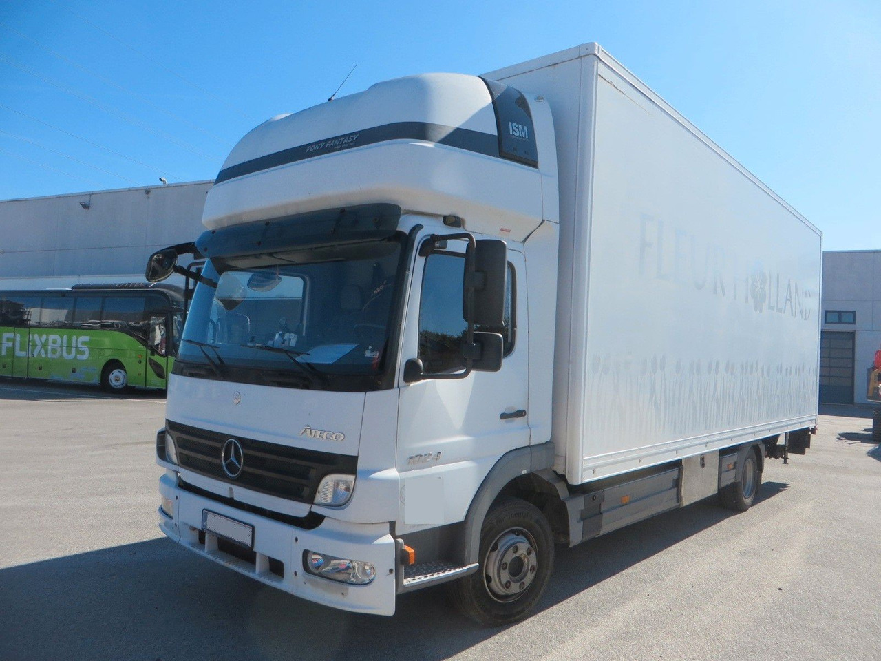 Mercedes-Benz Atego 1024 Box body with tail lift - بصندوق مغلق شاحنة: صور 1 Mercedes-Benz Atego 1024 Box body with tail lift - بصندوق مغلق شاحنة: صور 1