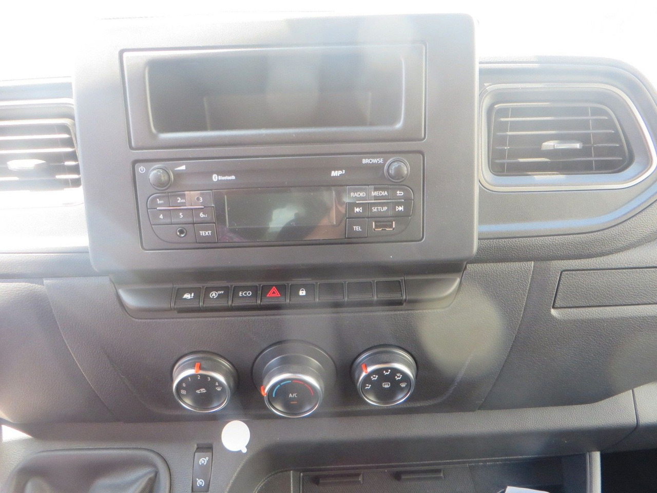 الشاحنات الصغيرة ستائر Renault MASTER3 tilt body: صور 12 الشاحنات الصغيرة ستائر Renault MASTER3 tilt body: صور 12