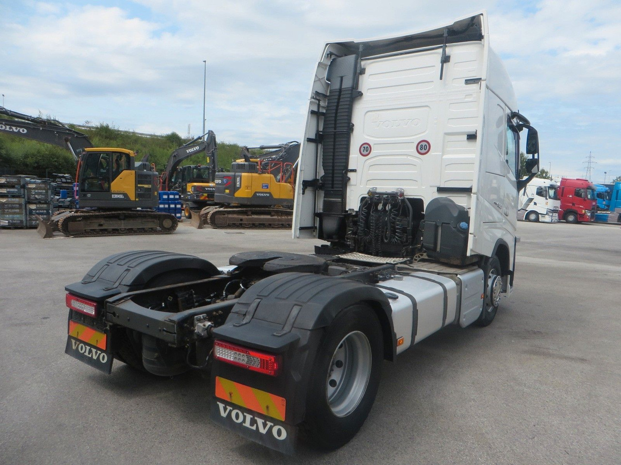 Volvo FH500 4x2Tractor - شاحنة جرار: صور 3 Volvo FH500 4x2Tractor - شاحنة جرار: صور 3