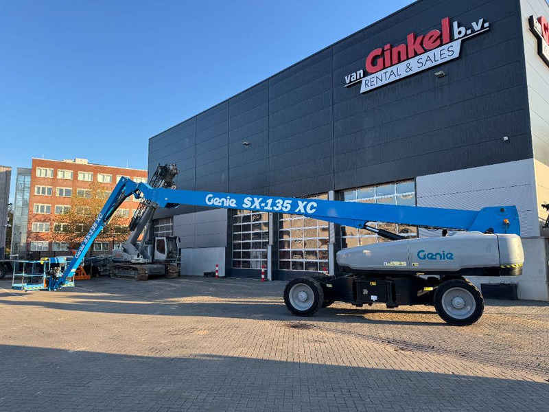رافعات سلة تلسكوبية Genie SX 135 XC: صور 1