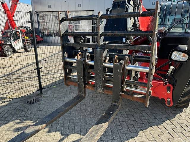 Manitou MT 1440 - رافعة تلسكوبية: صور 4 Manitou MT 1440 - رافعة تلسكوبية: صور 4