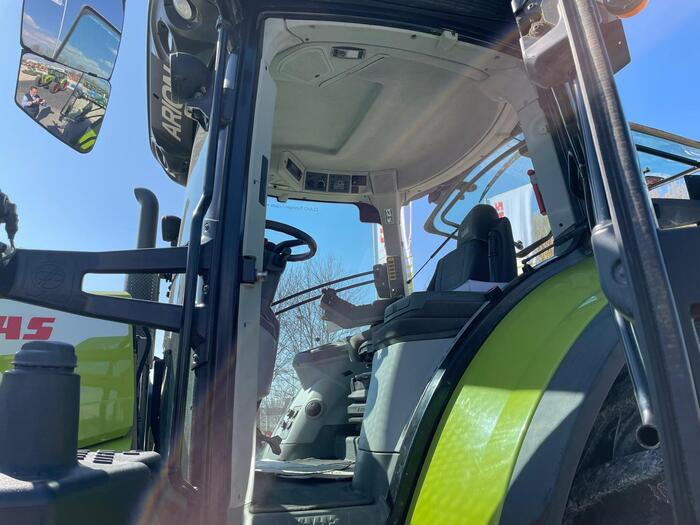 Claas Arion 650 - جرار: صور 2 Claas Arion 650 - جرار: صور 2