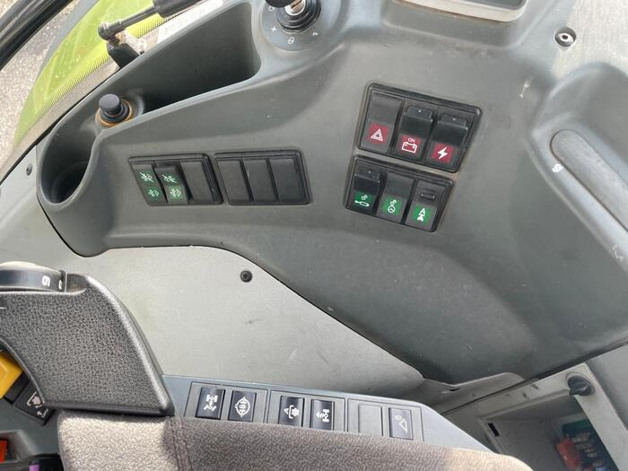 Claas Arion 650 - جرار: صور 5 Claas Arion 650 - جرار: صور 5